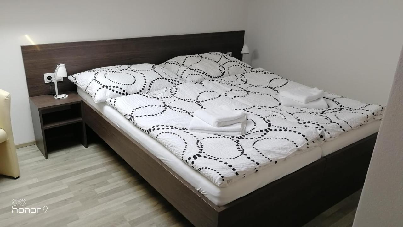 Penzion U Brazdu Ivancice Экстерьер фото